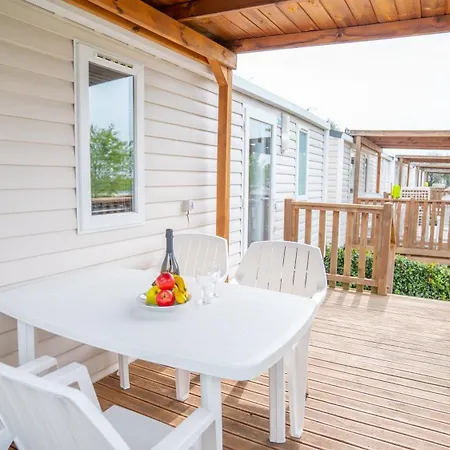 Happy Camp Mobile Homes In Butterfly Village * Peschiera del Garda