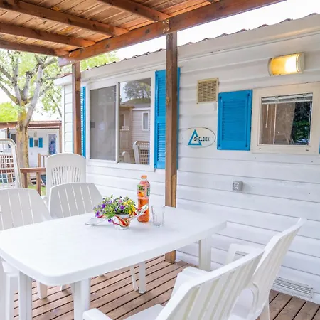 Campeggio Happy Camp Mobile Homes In Butterfly Village *