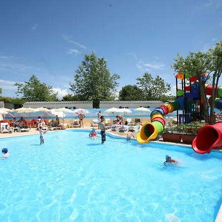 Happy Camp Mobile Homes In Butterfly Village Campeggio